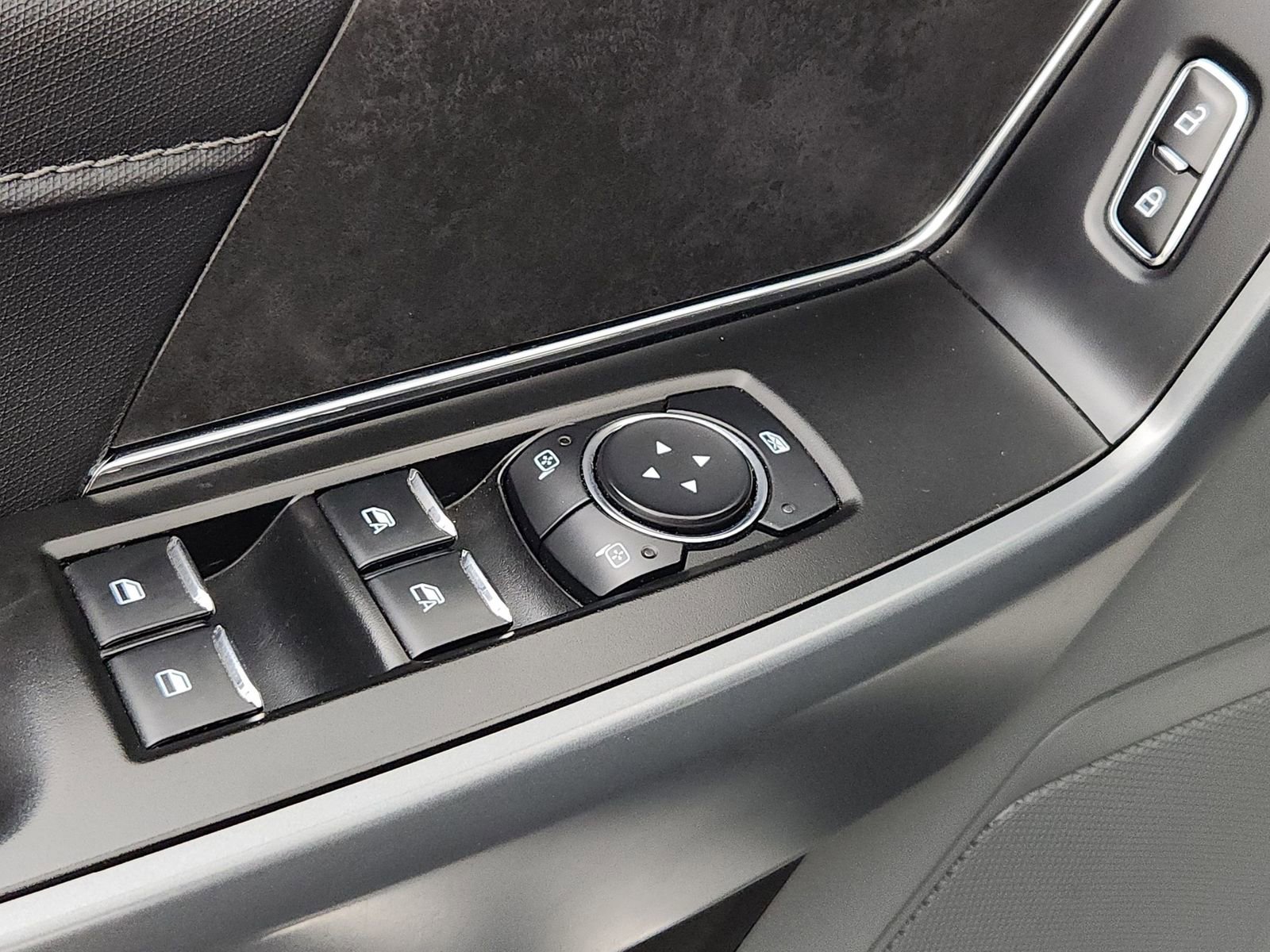 Used 2024 Ford F150 XLT w/ FX4 Off-Road Package image 28