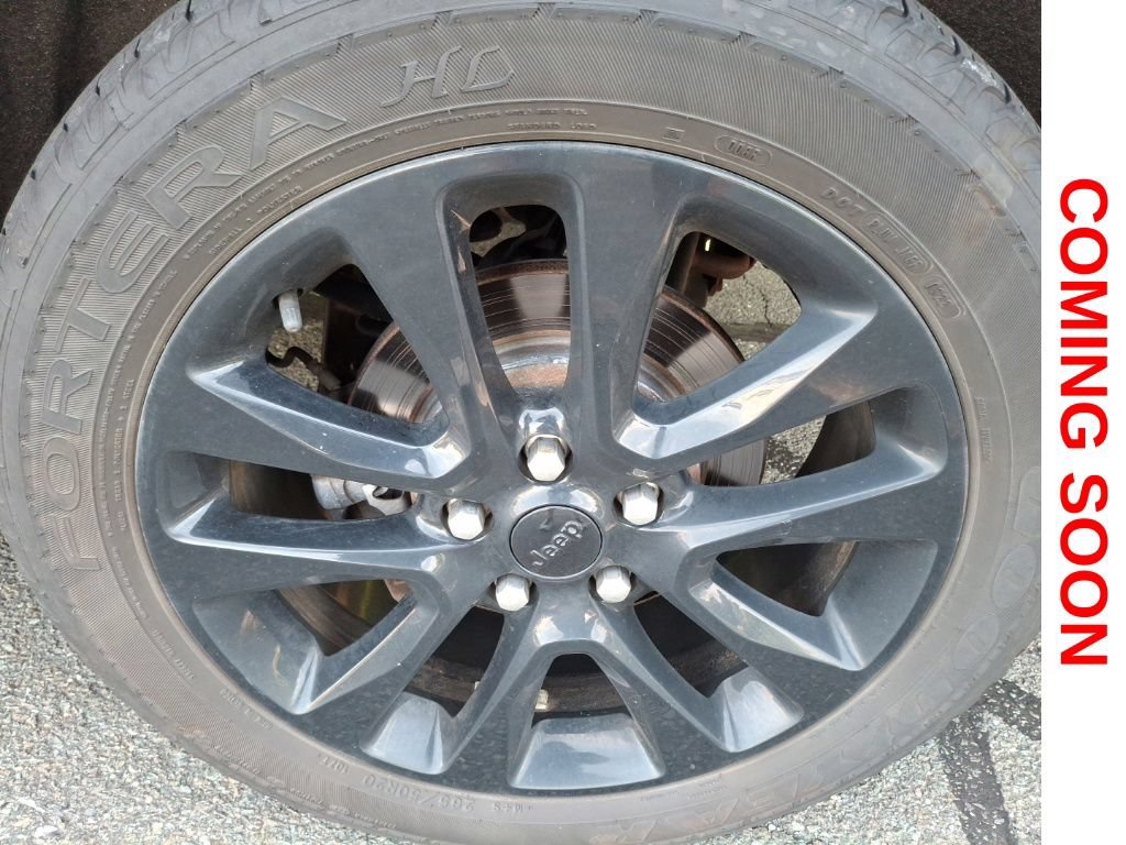 Used 2019 Jeep Grand Cherokee Altitude AWD/4WD image 9