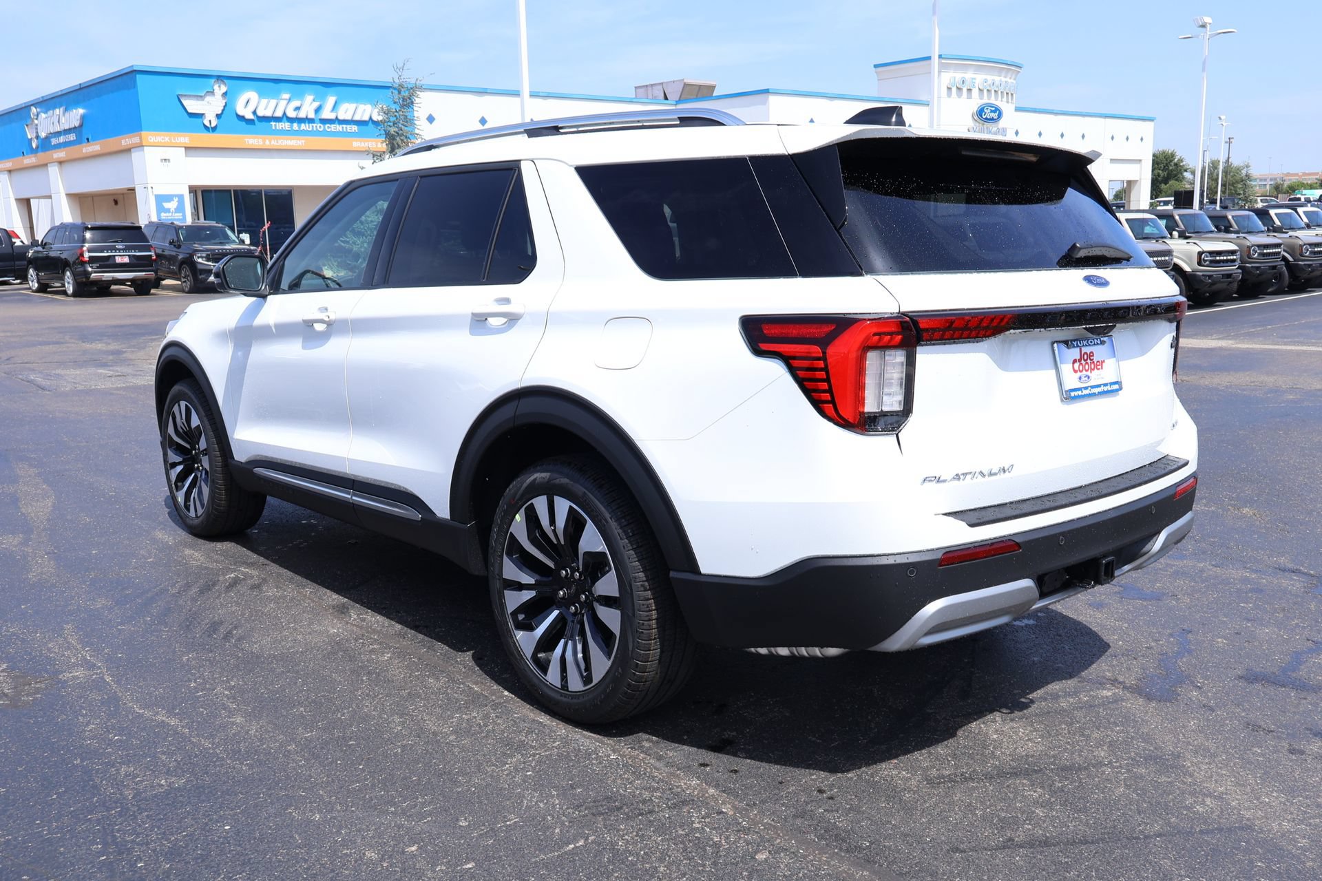 New 2026 Ford Explorer Platinum w/ LUX Leather Package AWD/4WD image 25