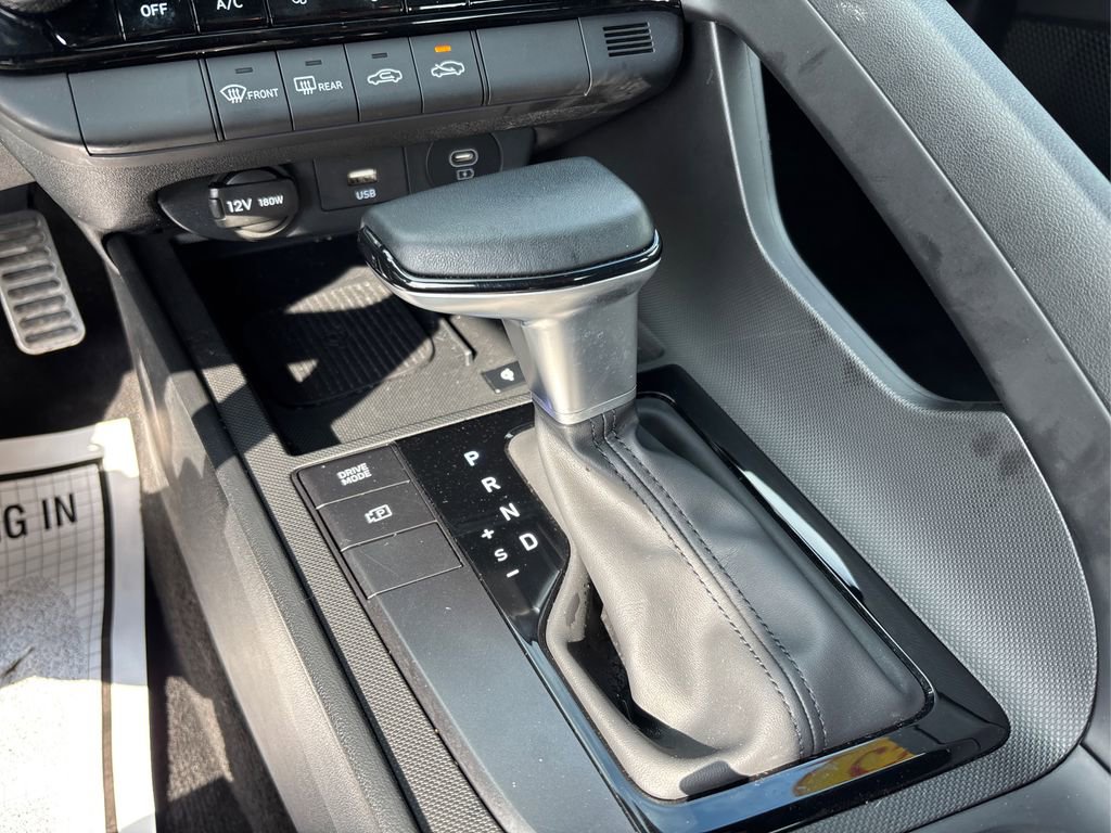 Certified 2025 Hyundai Elantra Sport image 34