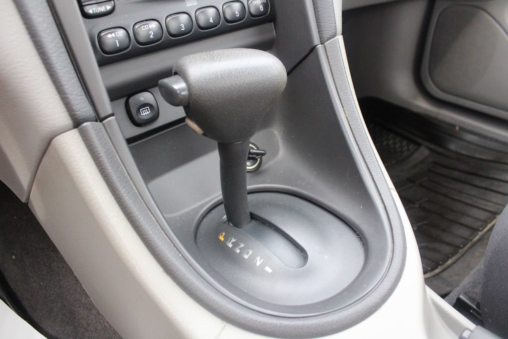 Used 2003 Ford Mustang Coupe RWD image 12