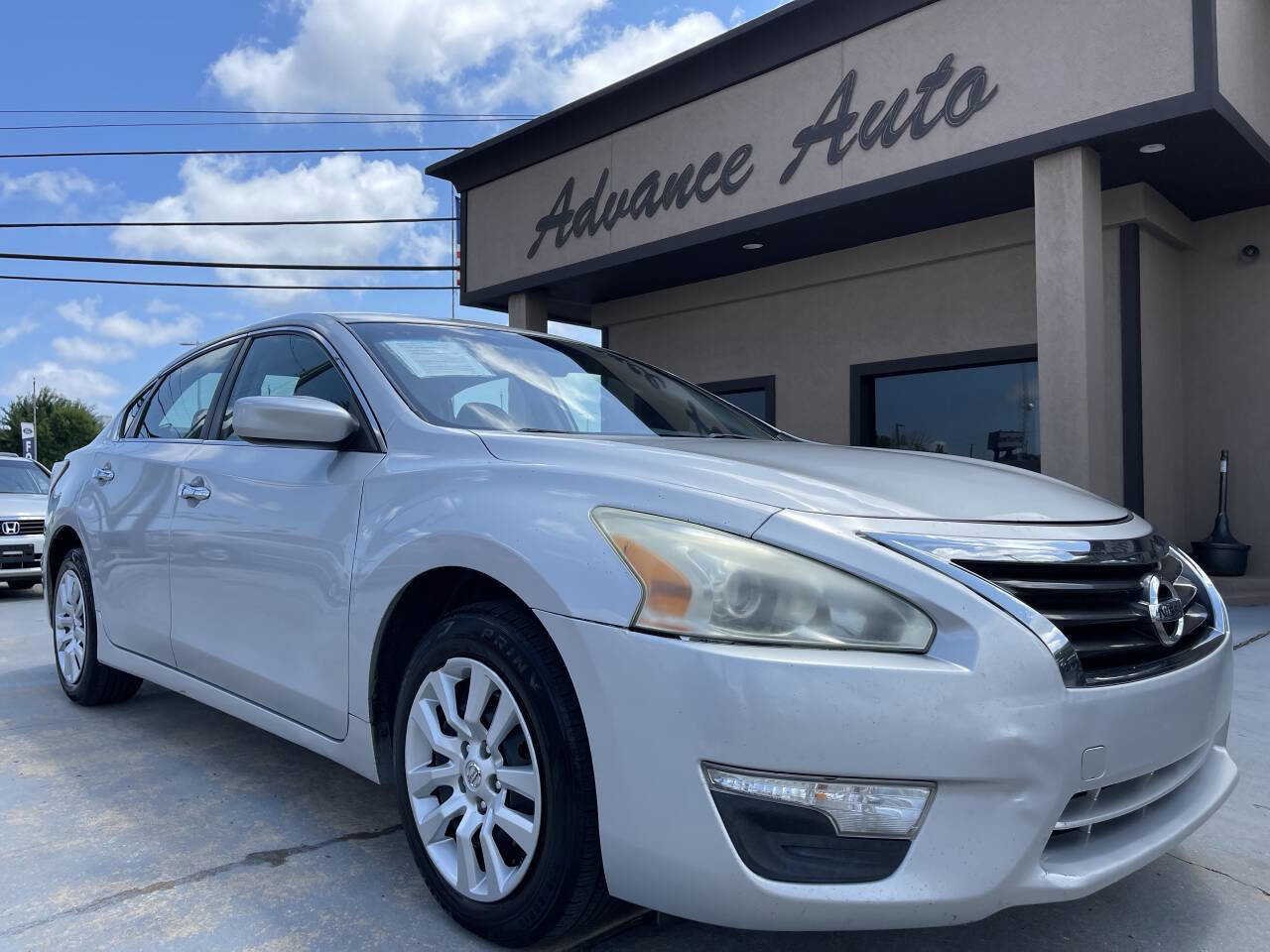 Used 2015 Nissan Altima 2.5 S w/ Power Driver Seat Package FWD image 1