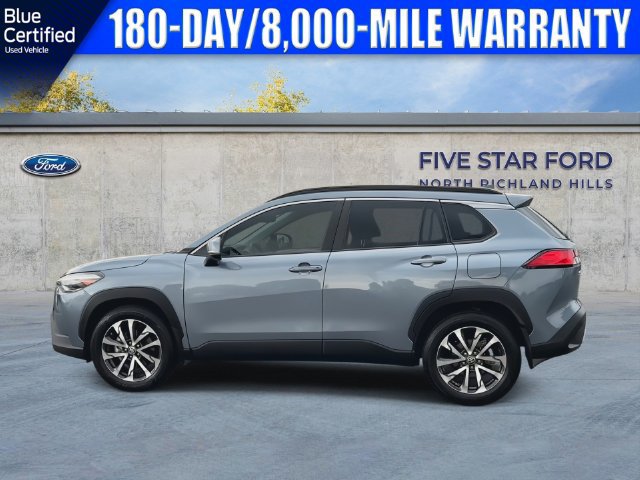 Used 2023 Toyota Corolla Cross XLE w/ Convenience Package FWD image 6
