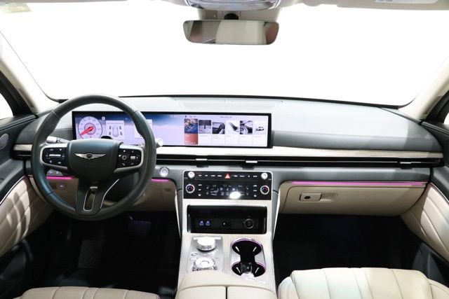 Used 2025 Genesis GV80 2.5T Advanced AWD/4WD image 13