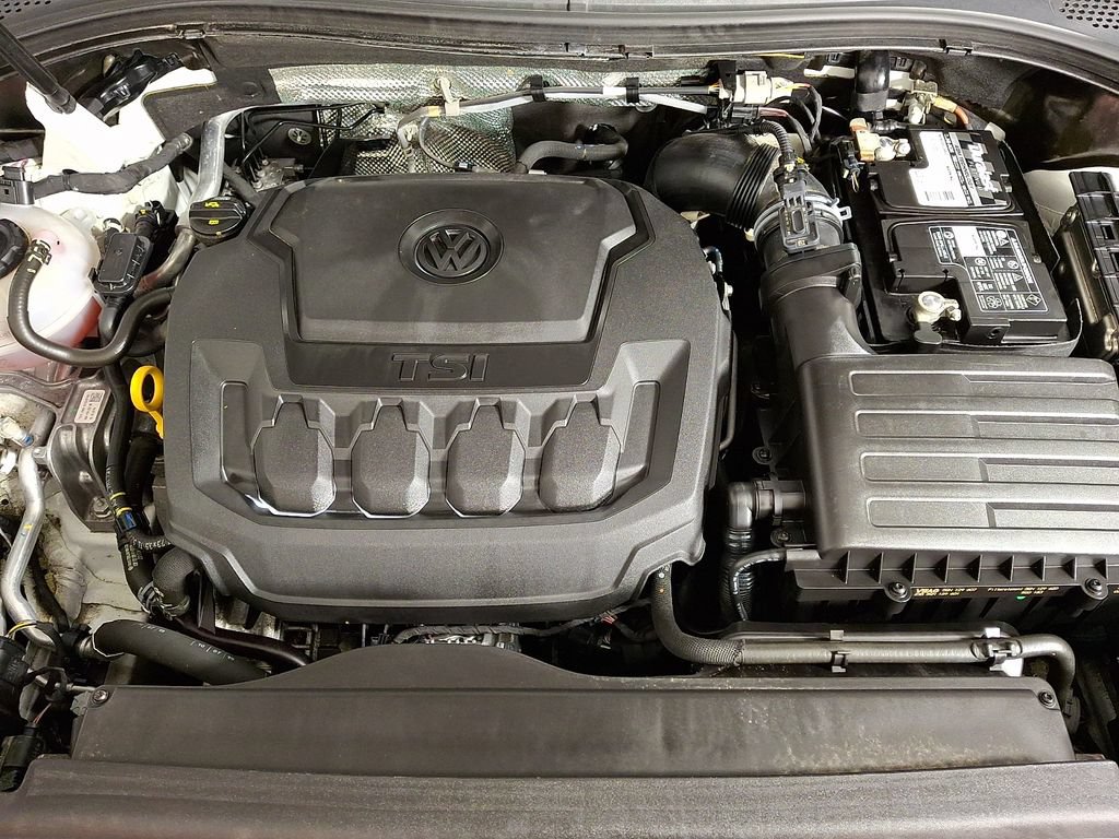 Used 2020 Volkswagen Tiguan SEL AWD/4WD image 29