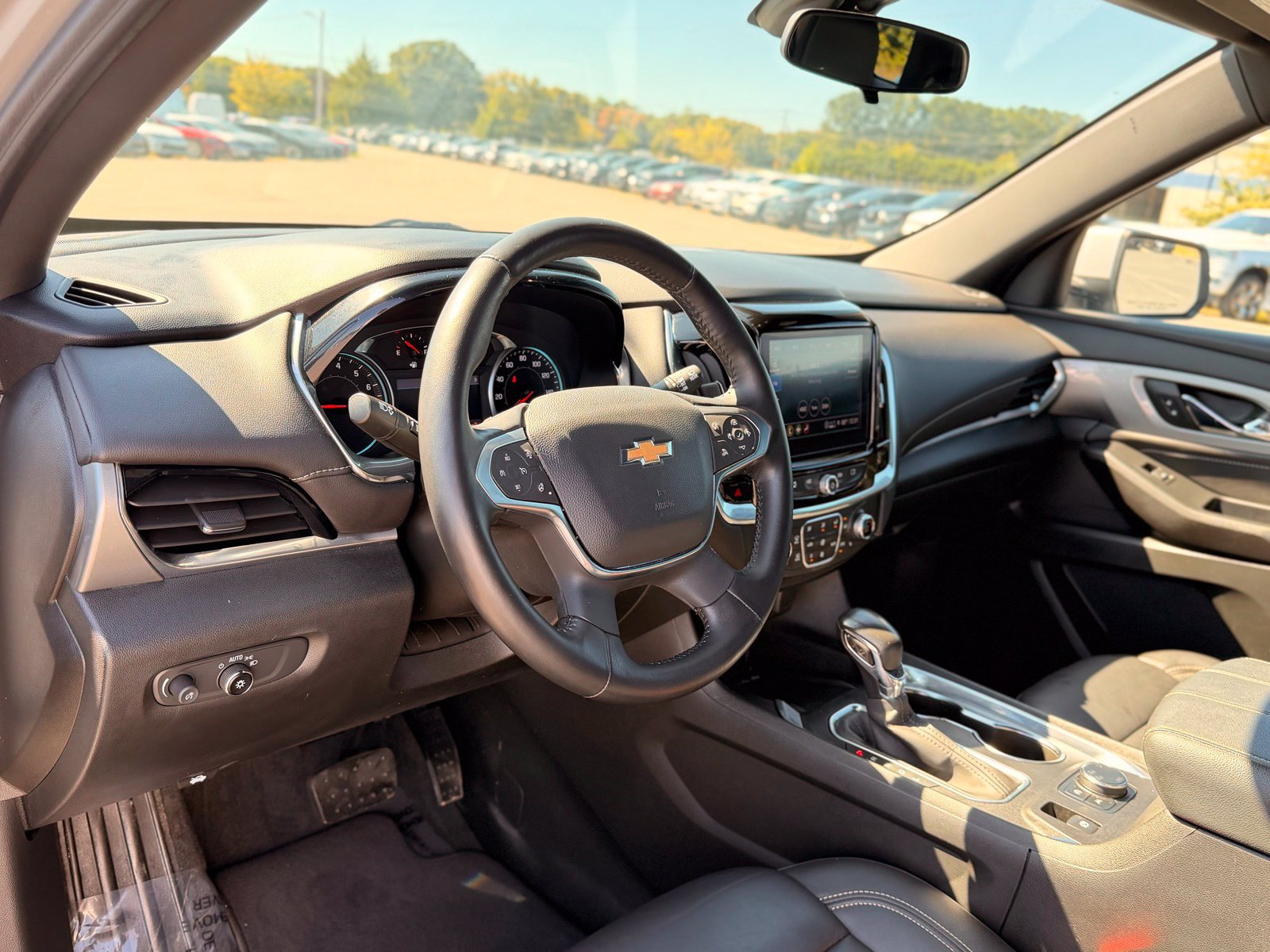 Used 2022 Chevrolet Traverse LT AWD/4WD image 18