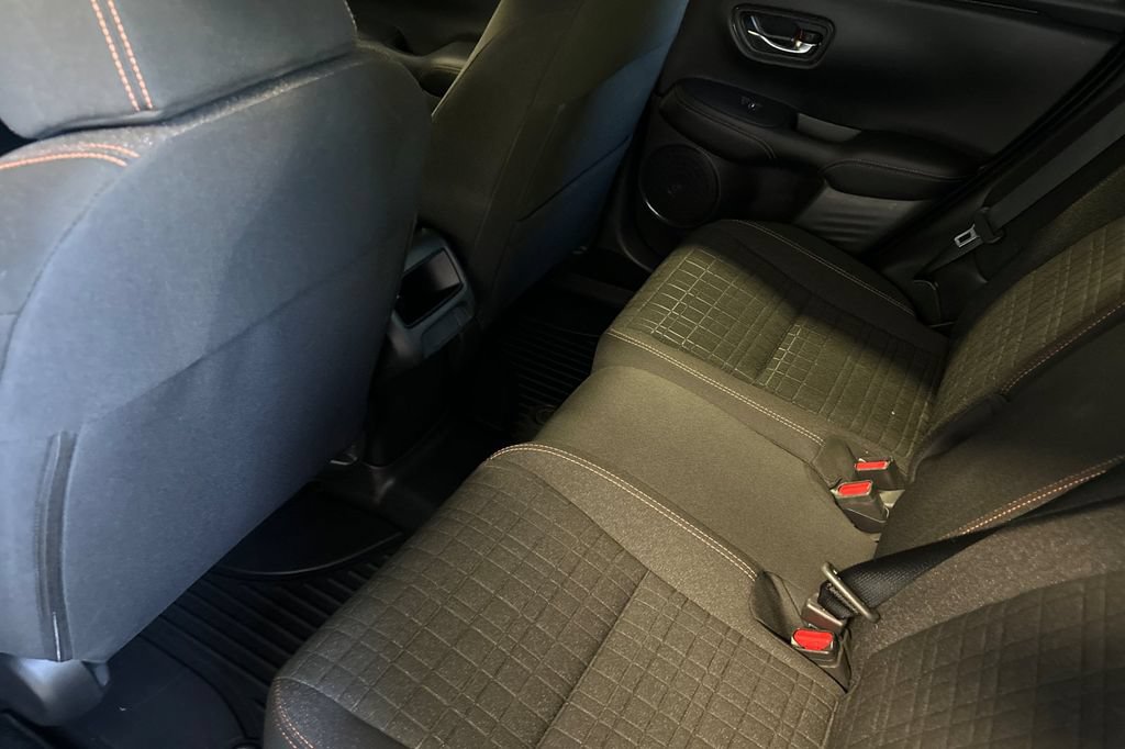 Used 2025 Honda HR-V Sport image 12