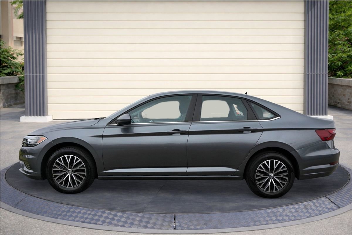 Used 2021 Volkswagen Jetta image 4