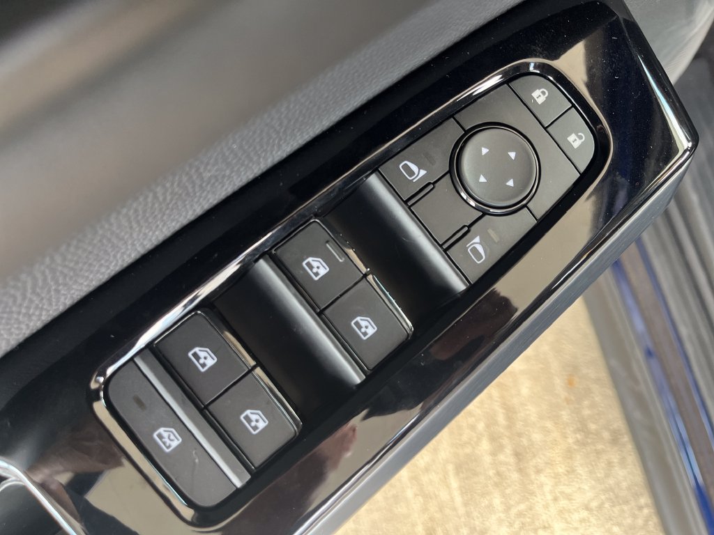 New 2026 Nissan Pathfinder SL FWD image 11