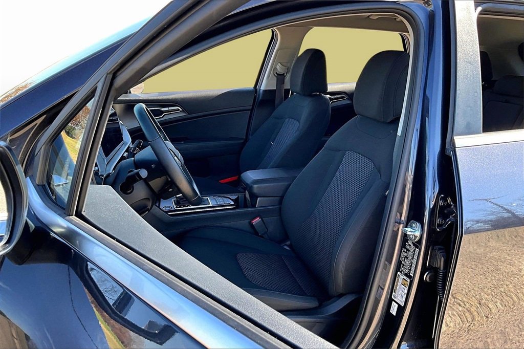 Certified 2026 Kia Sportage LX w/ LX Convenience Package image 27