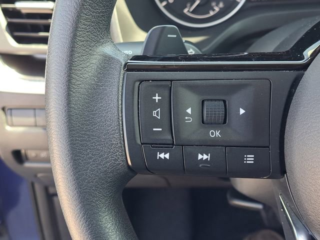 Used 2023 Nissan Rogue SV image 10