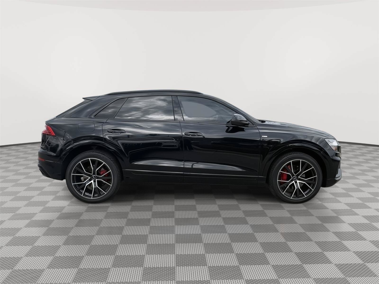 Used 2019 Audi Q8 Prestige w/ Year 1 Package AWD/4WD image 6