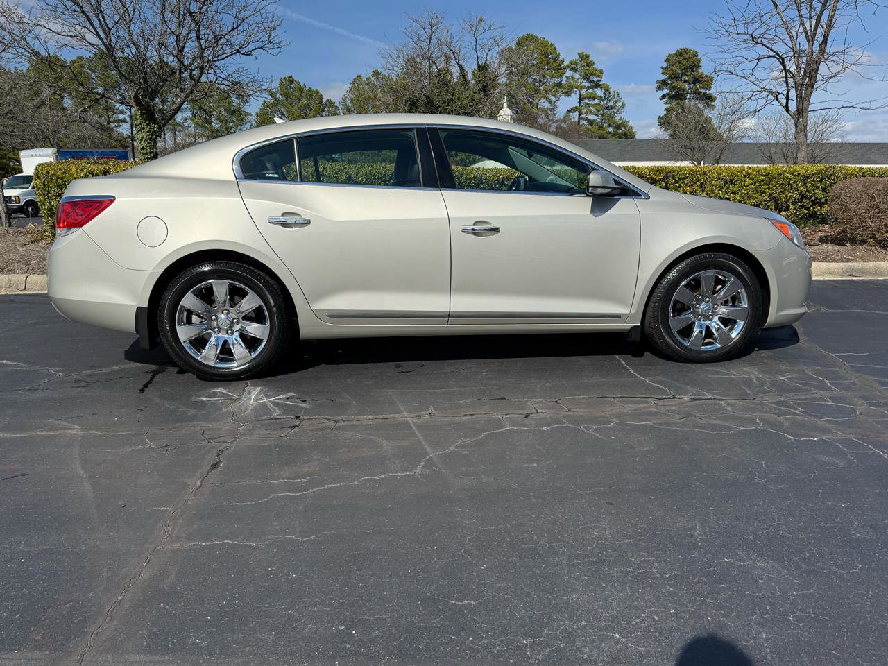 Used 2013 Buick LaCrosse Leather w/ Entertainment Package image 6