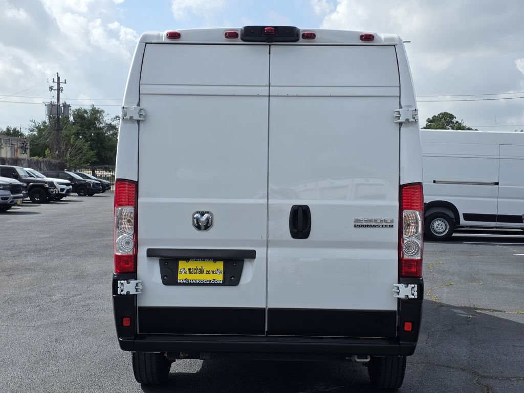 Used 2023 RAM ProMaster 2500 image 5