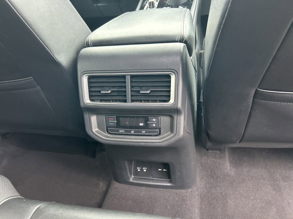 Used 2024 Volkswagen Atlas SE image 26