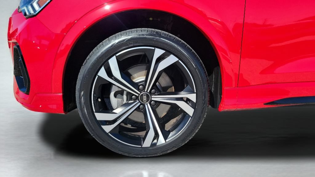 Used 2024 Audi Q3 2.0T Premium Plus w/ Premium Plus Package AWD/4WD image 25