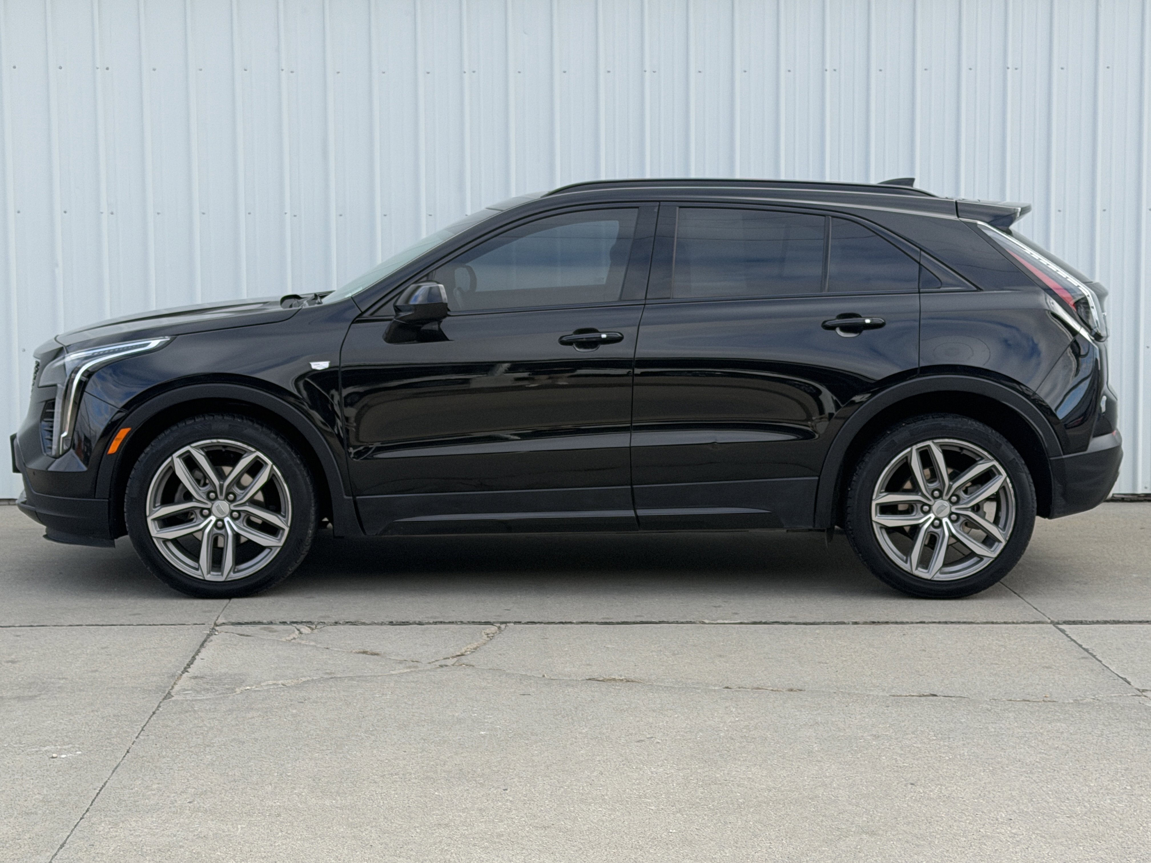 Used 2019 Cadillac XT4 Sport w/ Cold Weather Package image 9