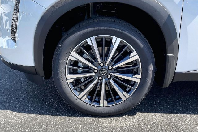New 2026 Nissan Pathfinder Platinum AWD/4WD image 9