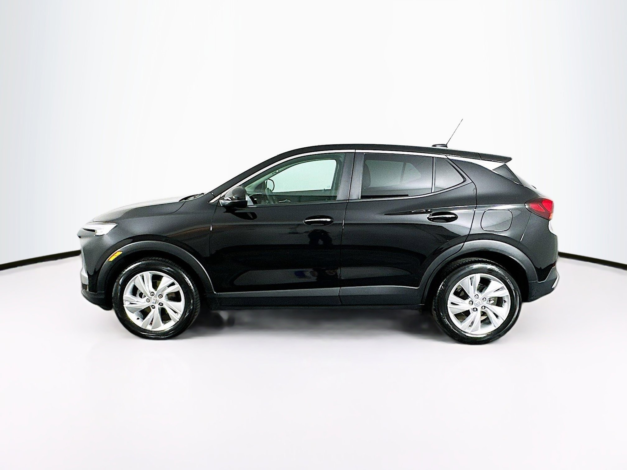 Used 2025 Buick Encore GX Preferred image 4