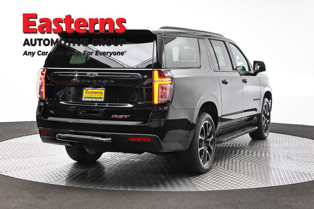 Used 2022 Chevrolet Suburban RST w/ Luxury Package AWD/4WD image 5