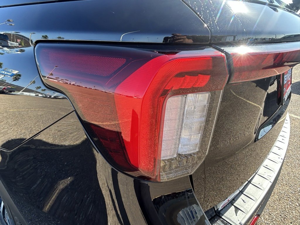 New 2026 Ford Explorer ST-Line image 8