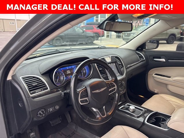 Used 2019 Chrysler 300 Limited image 11