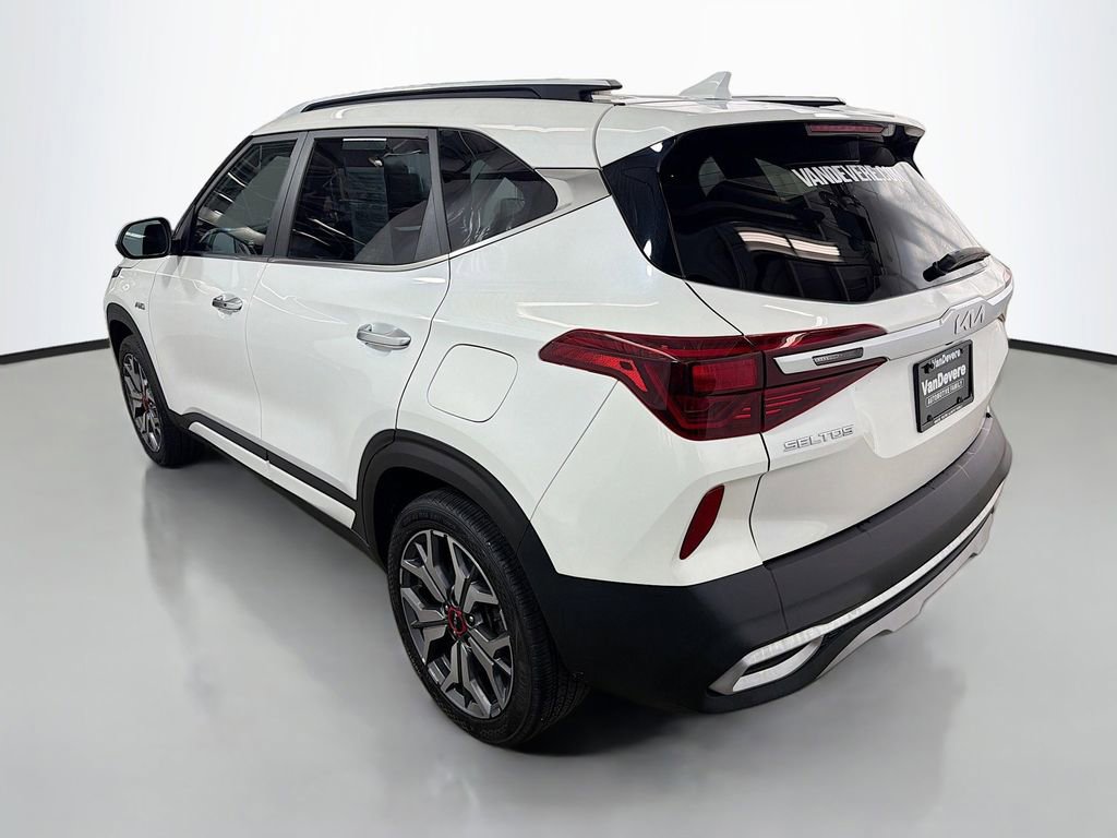 Used 2023 Kia Seltos SX w/ SX Sunroof Package AWD/4WD image 7