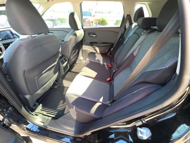 Used 2022 Nissan Rogue SV image 23