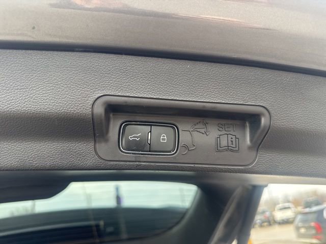 Used 2022 Ford Explorer XLT w/ Class IV Trailer Tow Package image 13