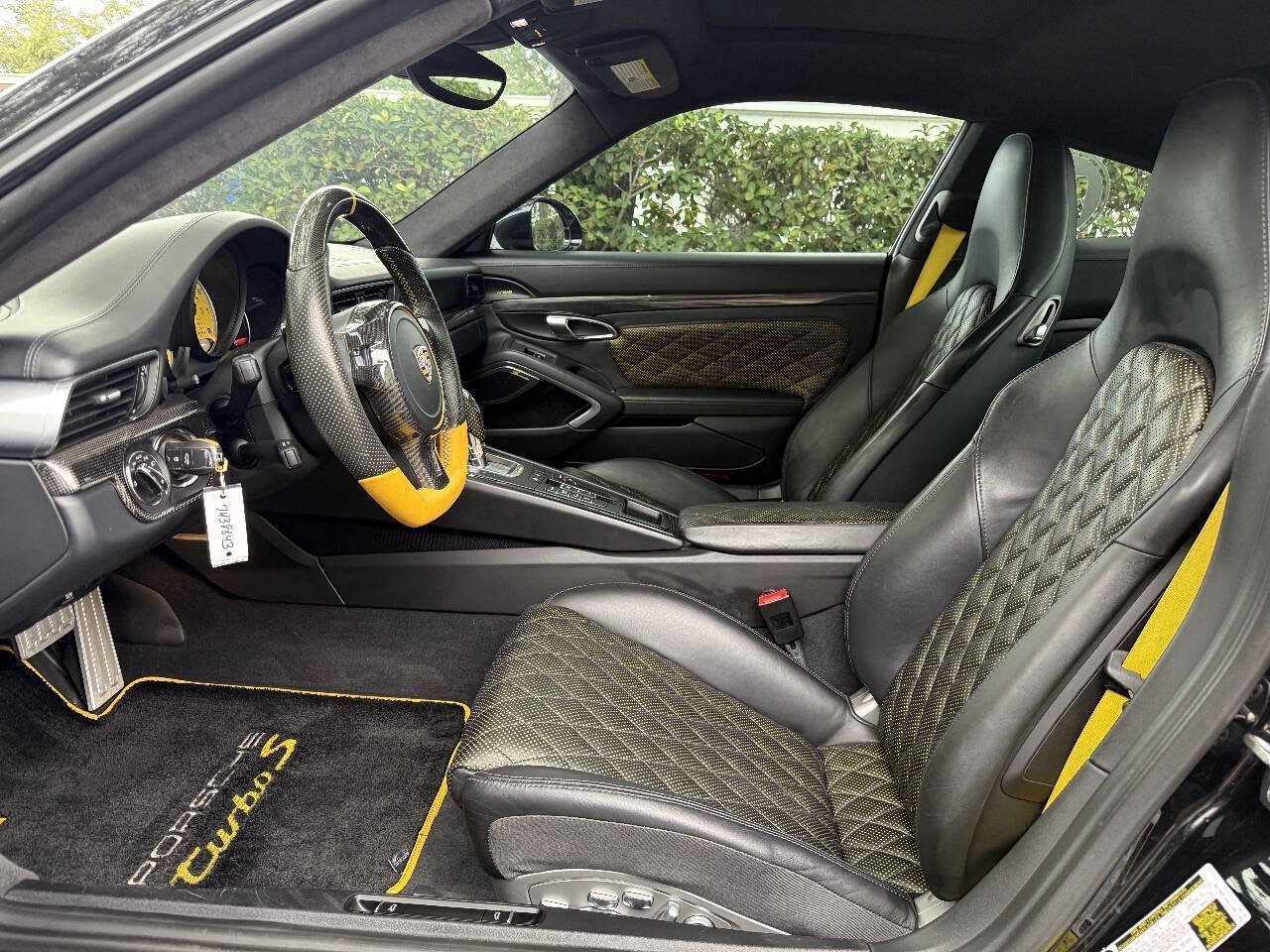 Used 2015 Porsche 911 Turbo S w/ High-end Infotainment Package AWD/4WD image 22