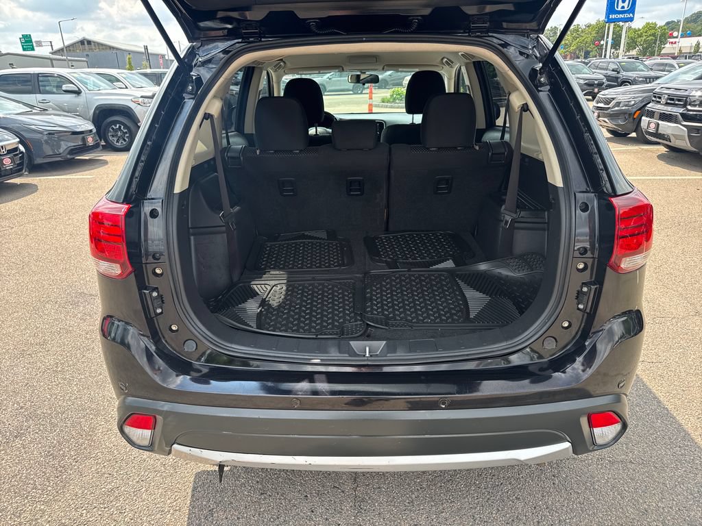 Used 2016 Mitsubishi Outlander SE AWD/4WD image 7