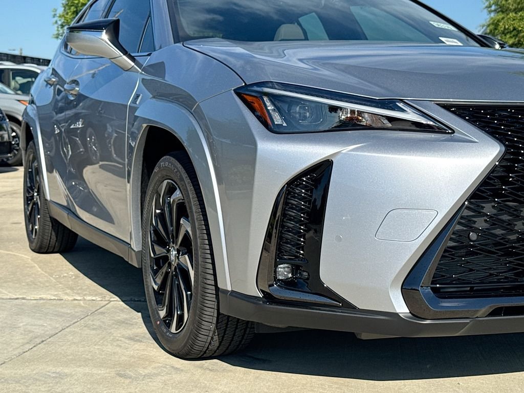 New 2026 Lexus UX 300h FWD image 9