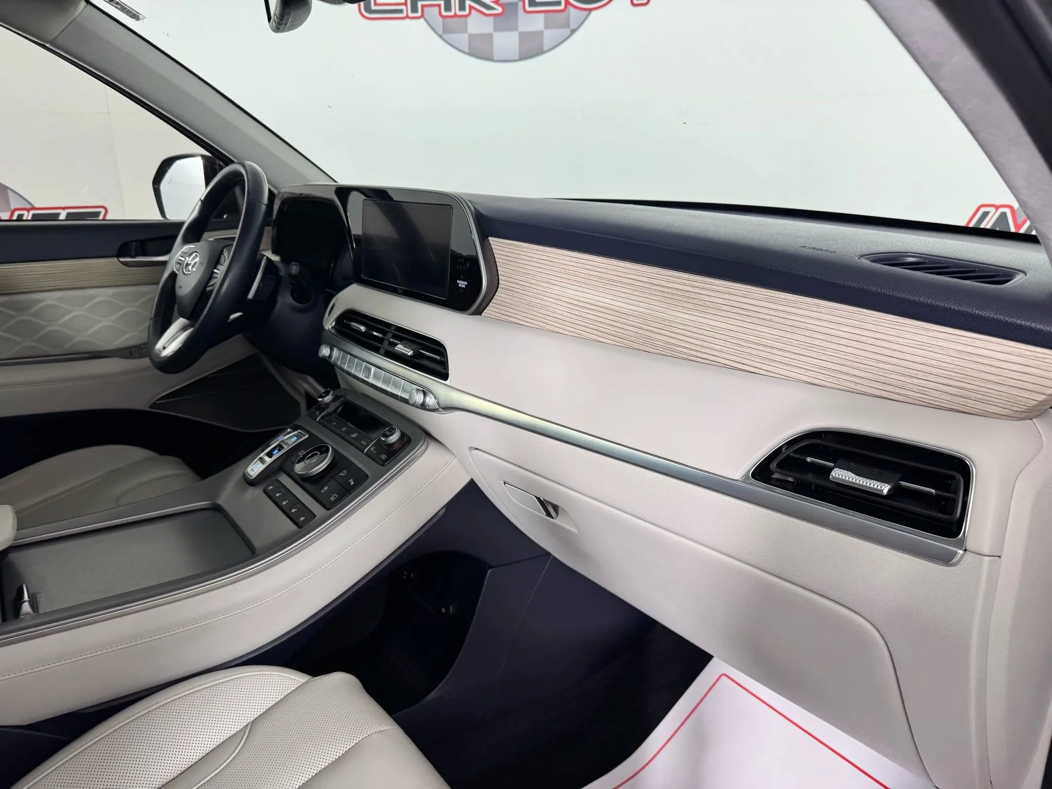 Used 2021 Hyundai Palisade Calligraphy image 12