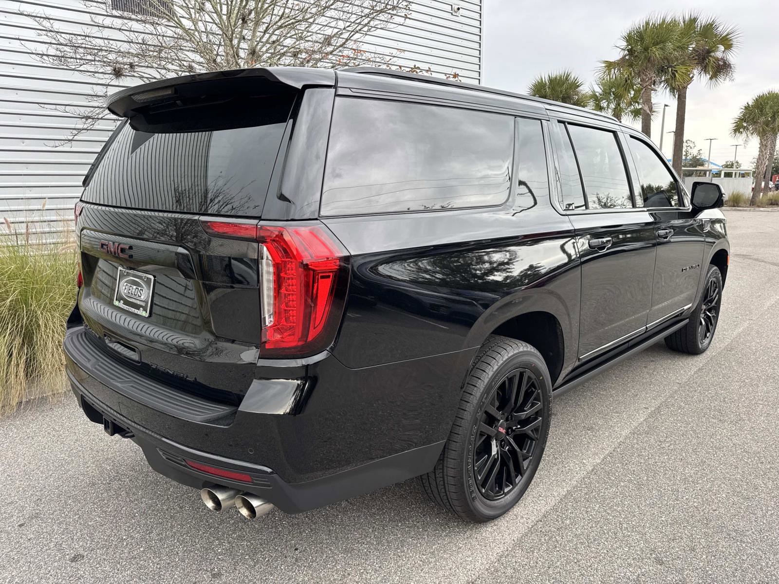 Used 2021 GMC Yukon XL Denali w/ Denali Ultimate Package image 6