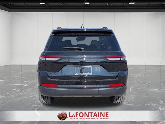 New 2025 Jeep Grand Cherokee Limited w/ Black Appearance Package image 4