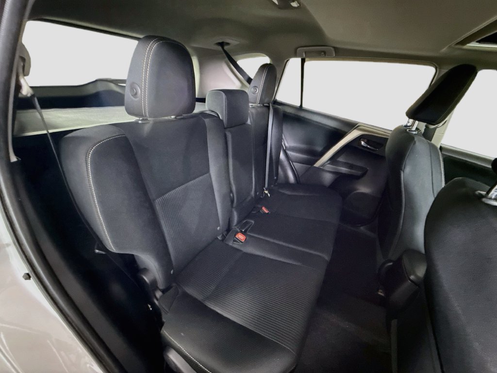 Used 2015 Toyota RAV4 XLE AWD/4WD image 29