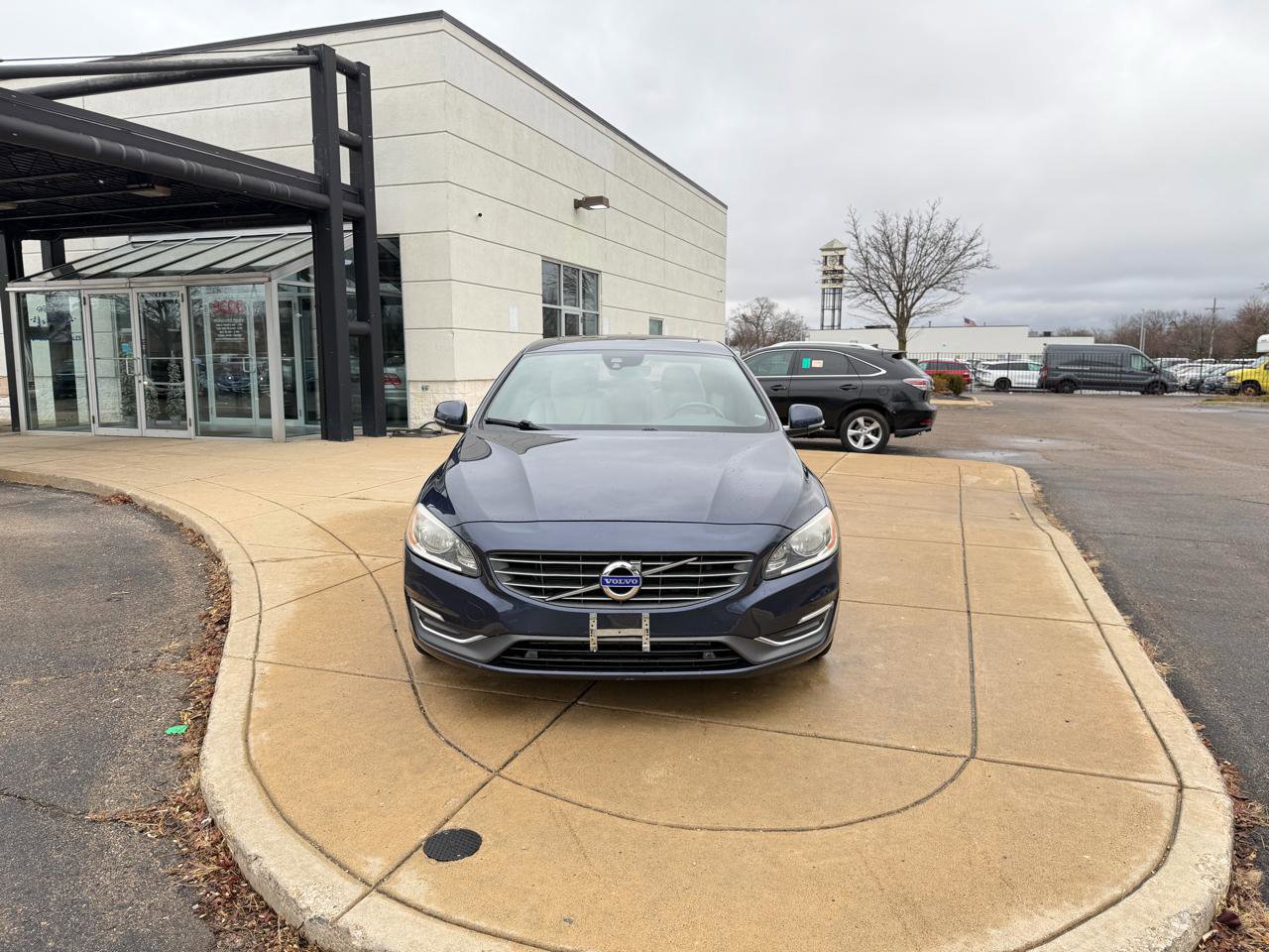 Used 2015 Volvo S60 T5 Premier image 2
