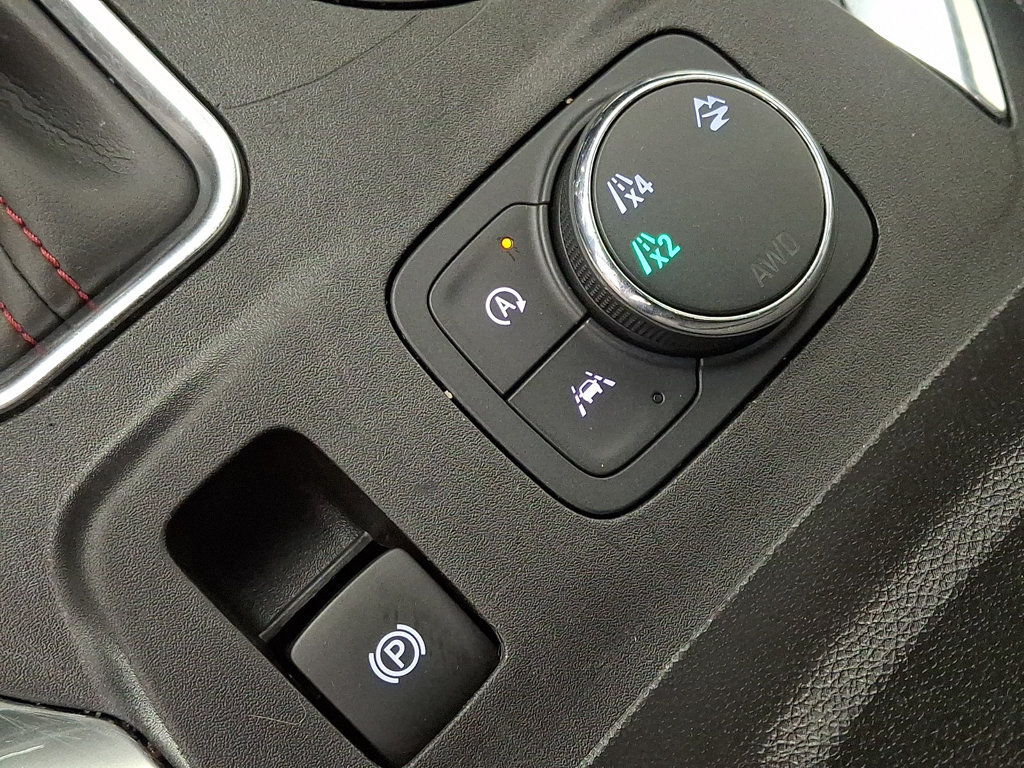Used 2023 Chevrolet Traverse RS w/ LPO, Floor Liner Package AWD/4WD image 26