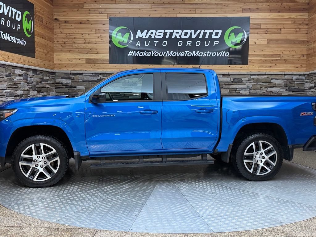 Used 2024 Chevrolet Colorado Z71 w/ Z71 Convenience Package 2 AWD/4WD image 16