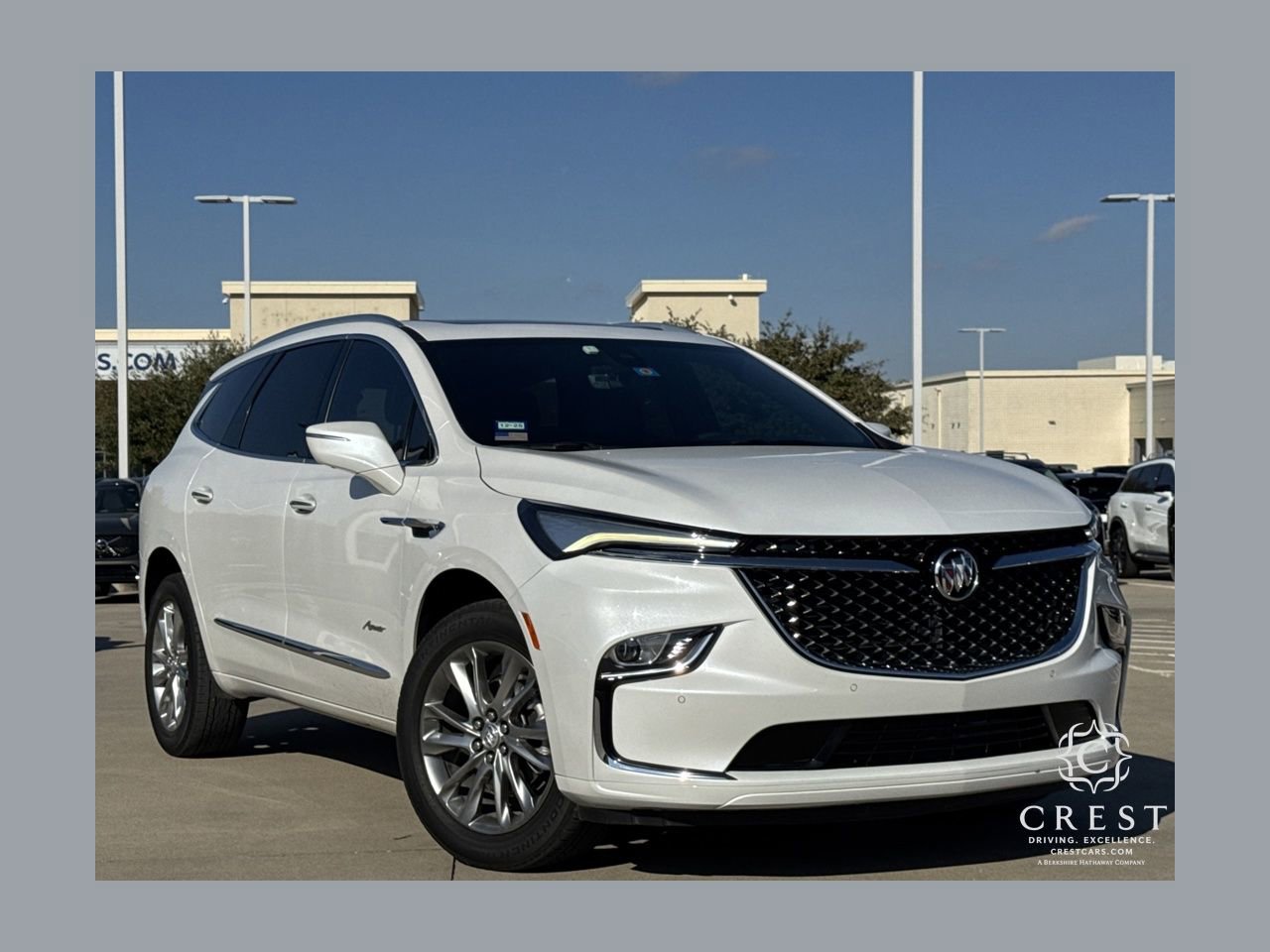 Used 2023 Buick Enclave Avenir image 1