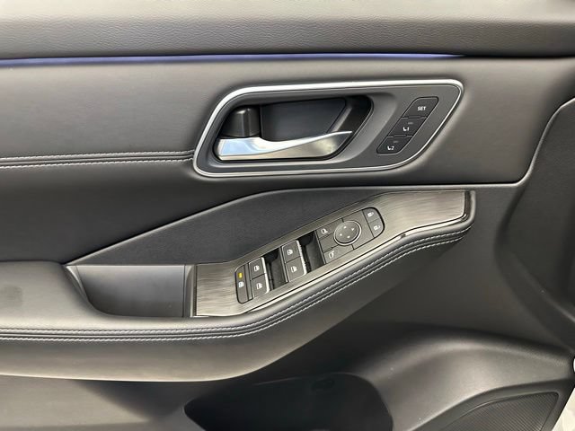Used 2026 Nissan Rogue Platinum w/ Platinum Premium Package AWD/4WD image 22