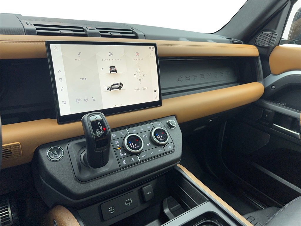 Used 2022 Land Rover Defender 110 X image 27