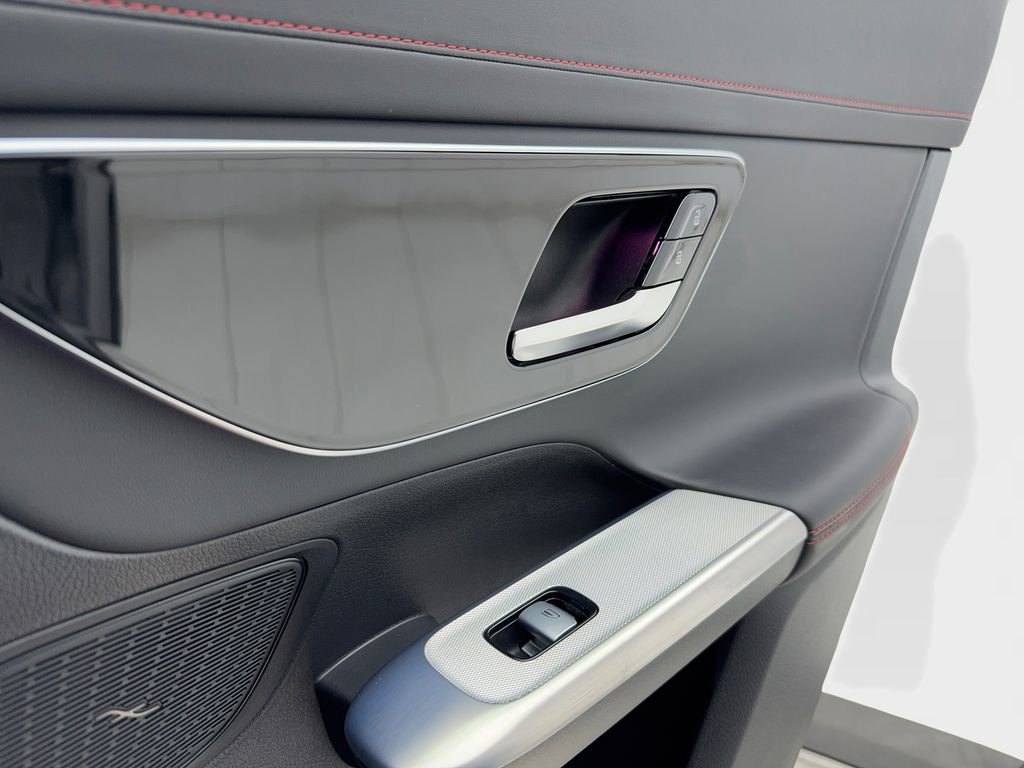 Used 2025 Mercedes-Benz GLC 43 AMG 4MATIC image 56