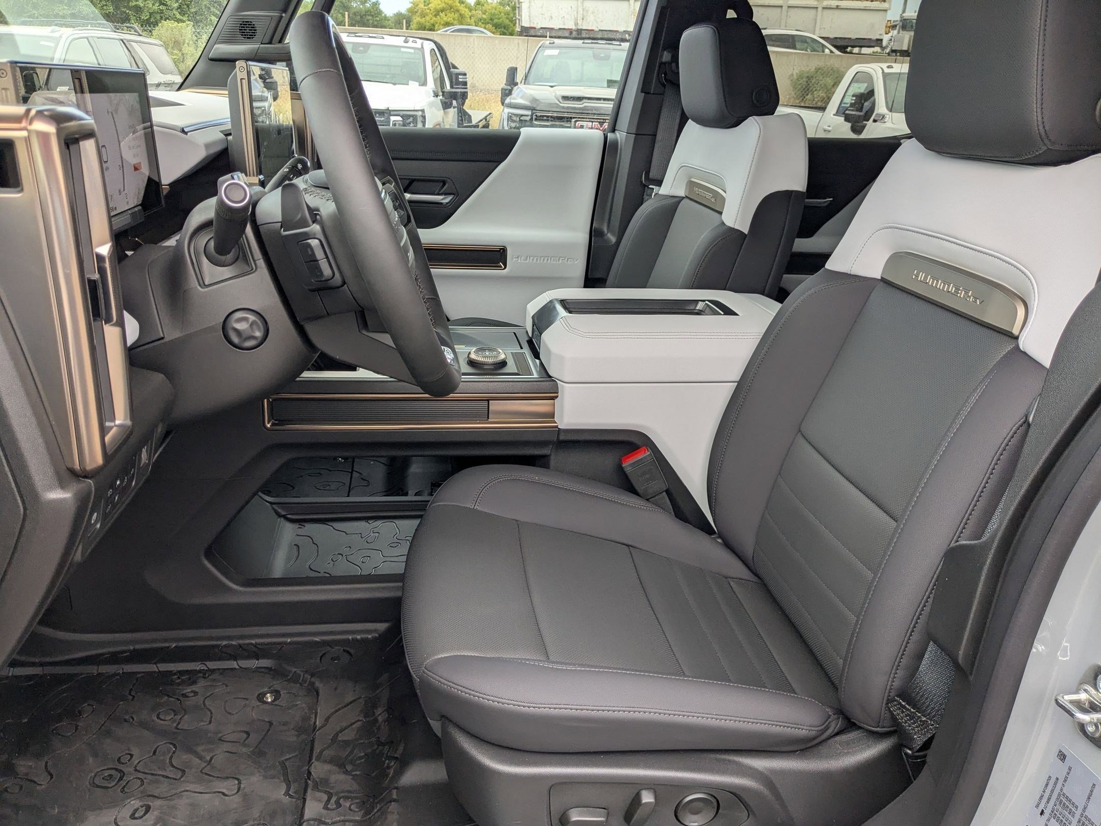 New 2025 GMC Hummer EV 2X image 14