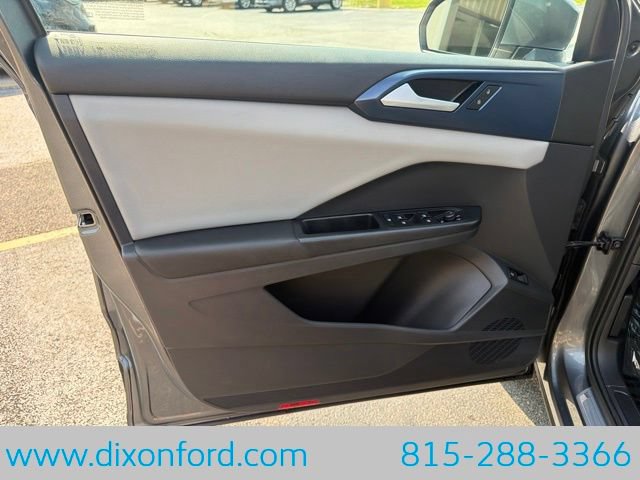 Used 2023 Volkswagen Taos SE FWD image 22