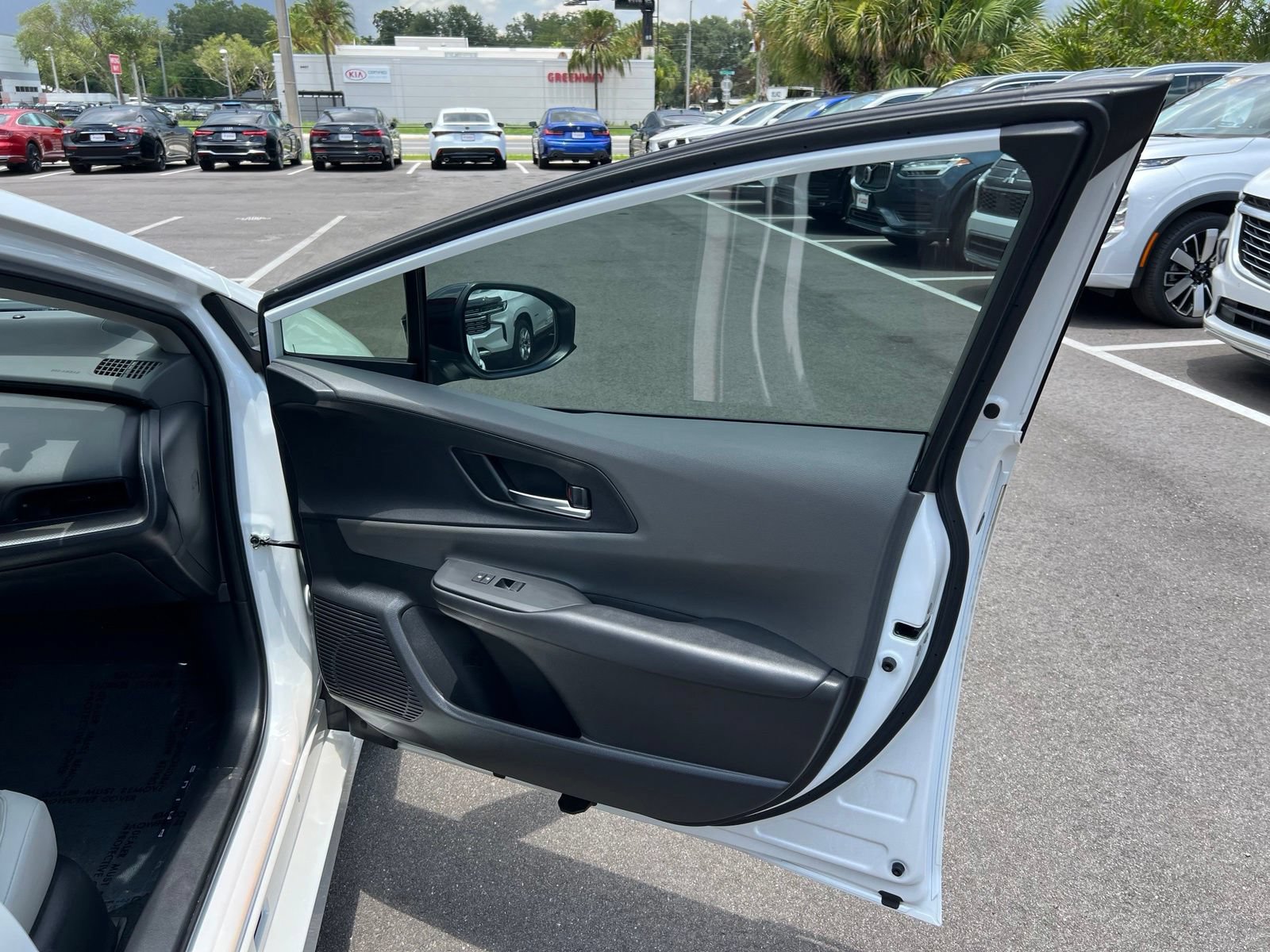 Used 2025 Toyota Prius Limited FWD image 55