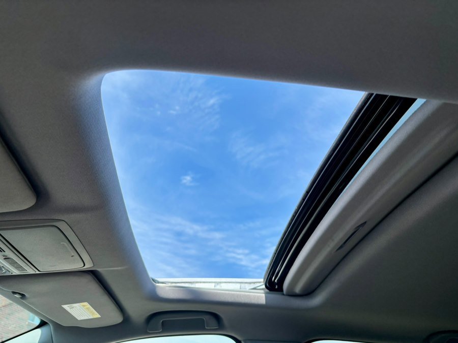 Used 2021 Honda CR-V Touring image 28