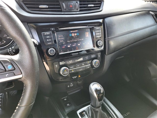 Used 2019 Nissan Rogue SL w/ Premium Package image 9