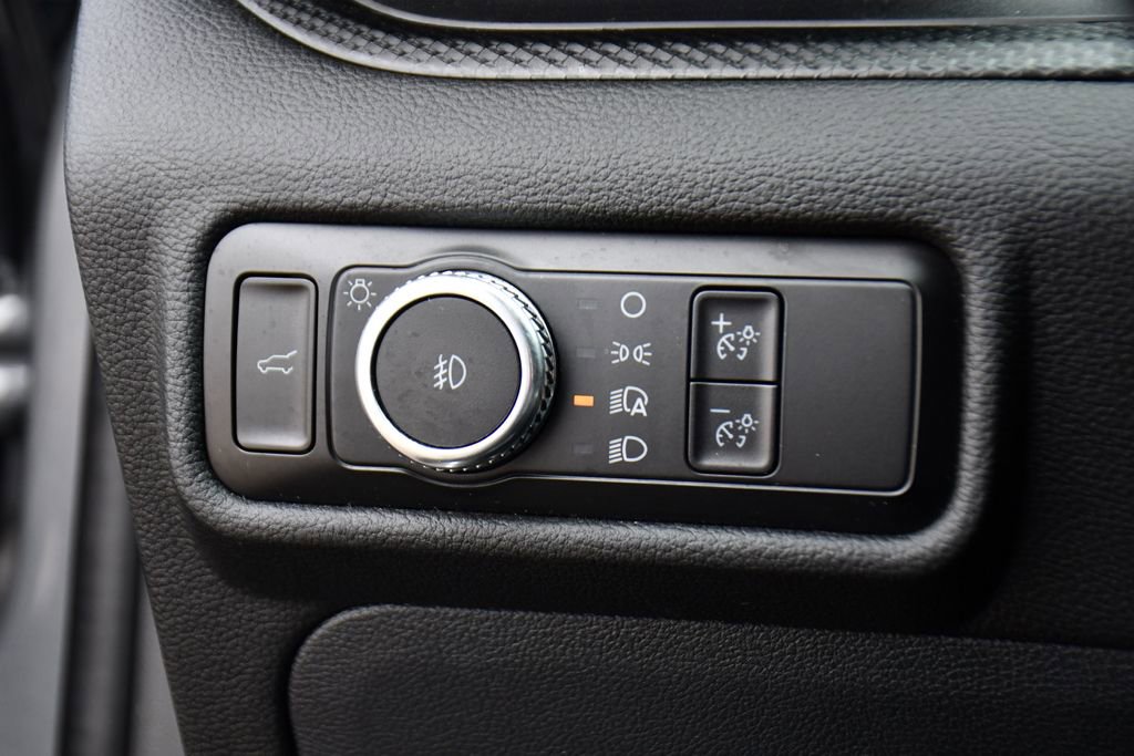 Used 2023 Ford Explorer ST-Line AWD/4WD image 39