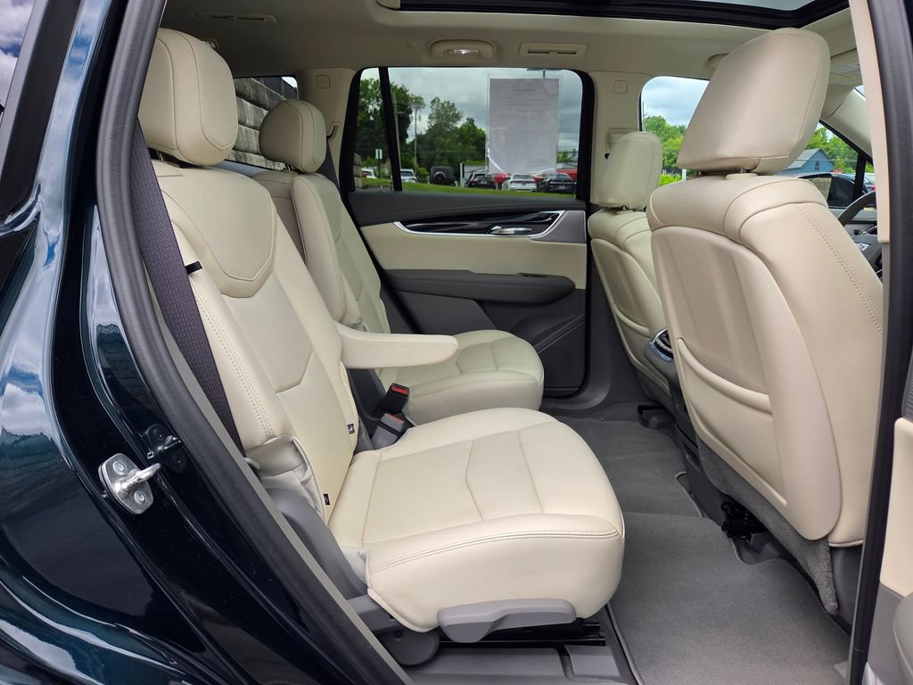 Used 2024 Cadillac XT6 Premium Luxury AWD/4WD image 38